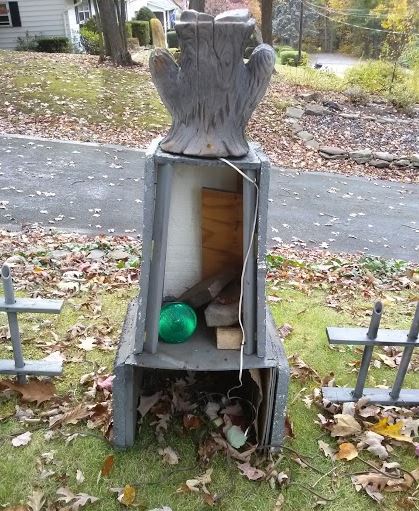 Diy Outdoor Halloween Decorations Make A Halloween Graveyard