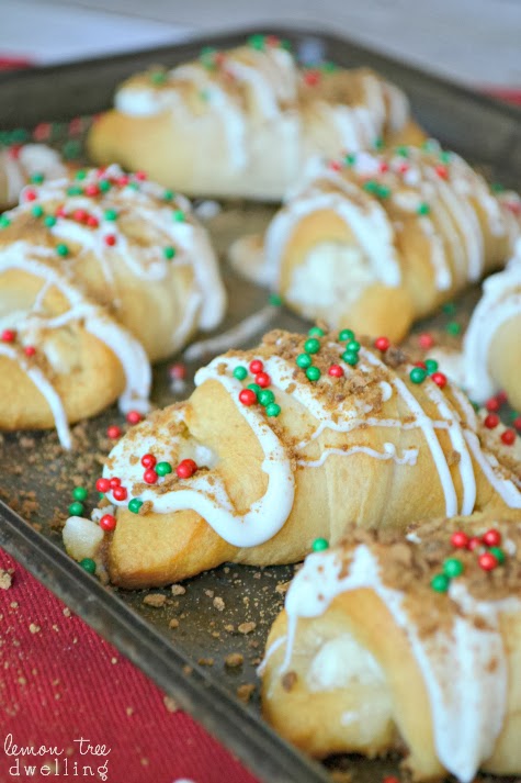 What are your Christmas morning traditions? Take a look at these super yummy Christmas morning breakfast ideas for some added fun!