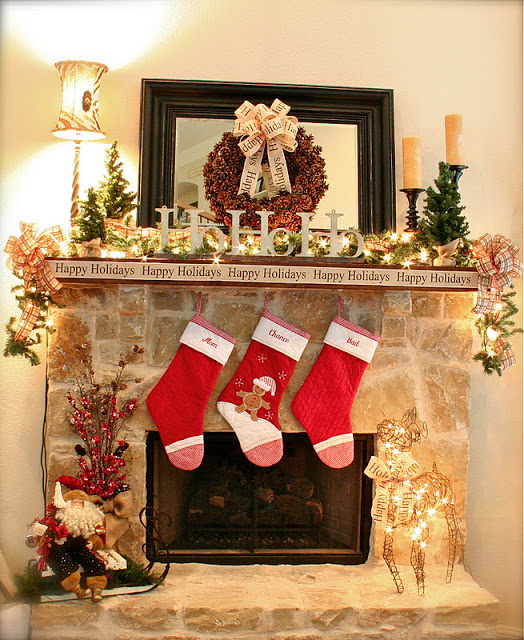 It's so much fun to decorate the mantel each year and add a new little piece of pizzazz to it. Here are 10 Christmas Fireplace Mantel Ideas that I LOVE!