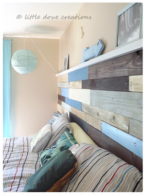 Here are 10 Pallet Decorating Ideas that will knock your socks off and will have all of your friends and neighbors begging you to make one for them too!