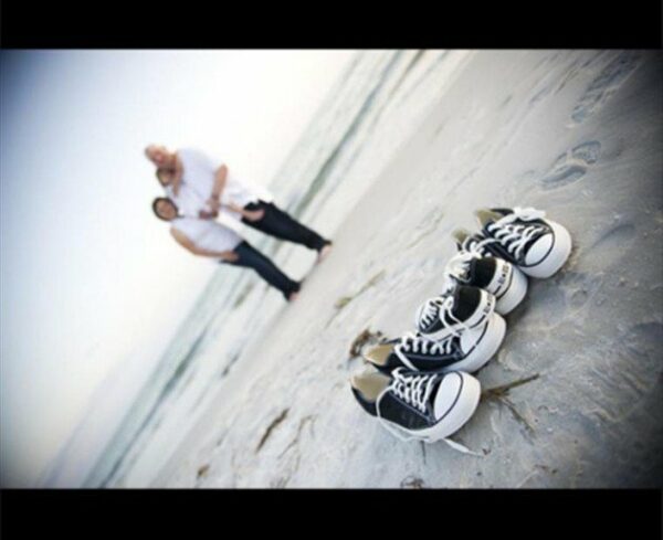 Family Beach Pictures - Creative Beach Family Photos for Your Vacation