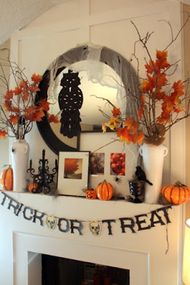 These Halloween fireplace mantels will inspire you to create a perfectly decorated seasonal fireplace in your home...I'm sure it's going to be SPOOKtacular!