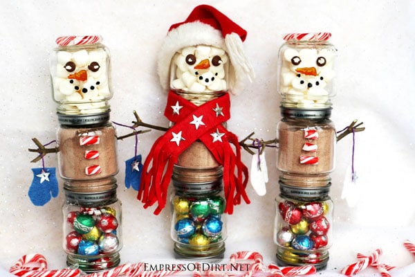 Which of these 12 homemade Christmas gifts for teachers will you be making? They are easy to make, super fun, and guarantee to put a smile on your teacher!