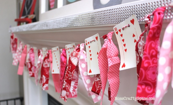 Need a fun DIY Valentine's Day craft to do with the kids? These Valentine's Day crafts for kids are perfect for all ages!