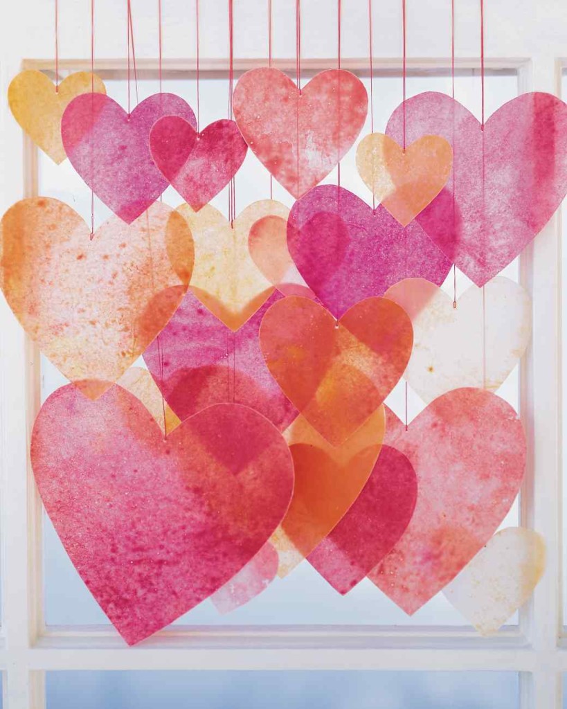 Need a fun DIY Valentine's Day craft to do with the kids? These Valentine's Day crafts for kids are perfect for all ages!