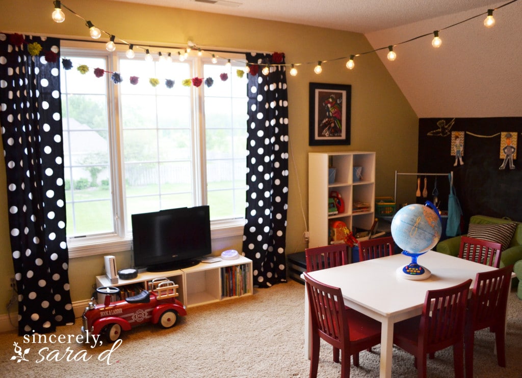 Looking for inspiration? I don't know many children who wouldn't absolutely love any of these bright, colorful, and fun kids playroom ideas!