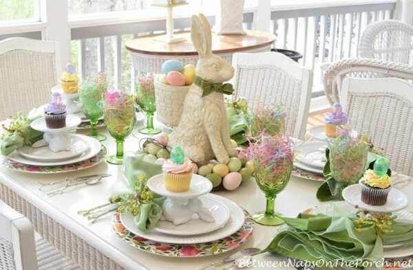 10 Easter Table Decorations - Gorgeous Tablescapes for Easter Dinner