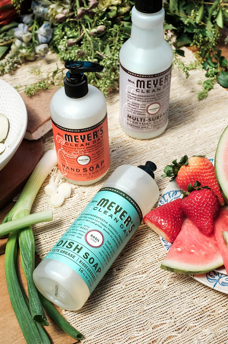 Get your Free Mrs. Meyer’s Summer Chef's Kit from Grove Collaborative! This set is everything you need to make summer cleanup easy and enjoyable.